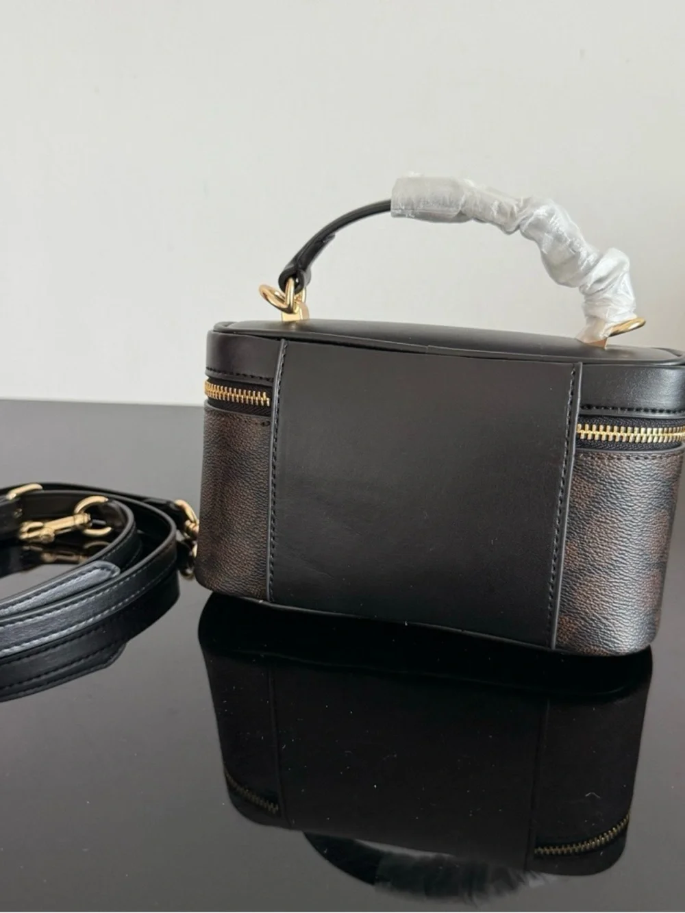 Coach outlet mini